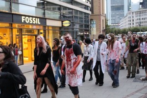 zombiewalk-frankfurt-2014-219-klappeundaction-de